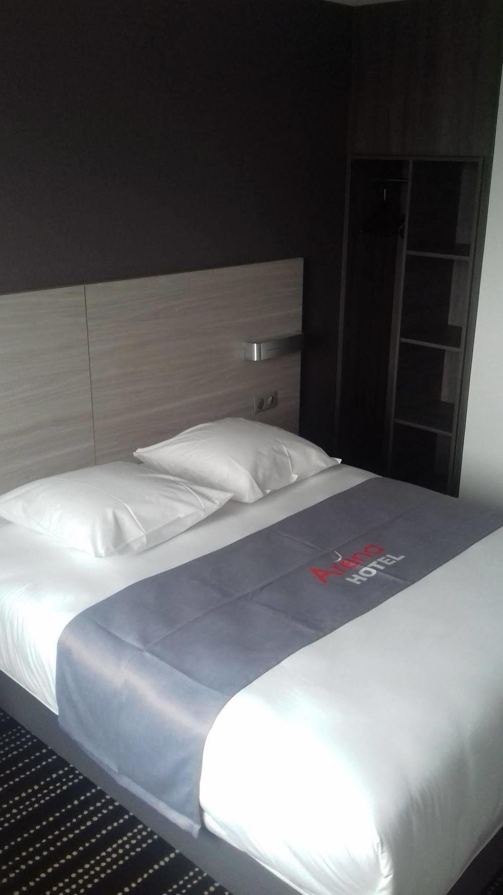 Hotel Arena ตูลูส ภายนอก รูปภาพ