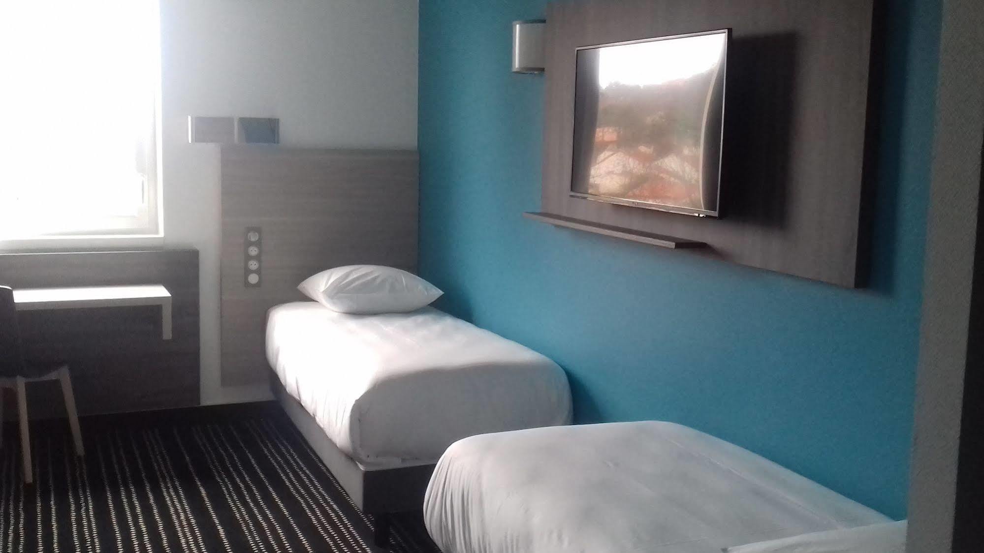 Hotel Arena ตูลูส ภายนอก รูปภาพ