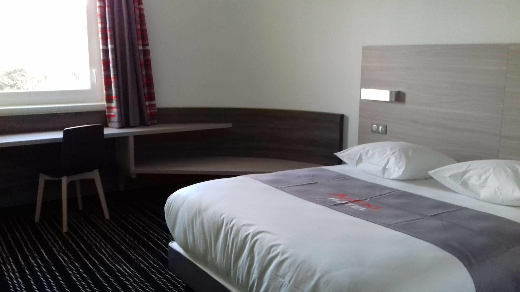 Hotel Arena ตูลูส ภายนอก รูปภาพ